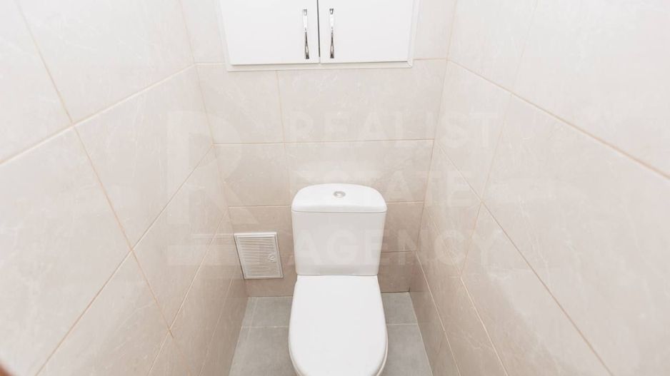 Vânzare, apartament, 3 camere, strada Miorița ,Centru. - Poză 11