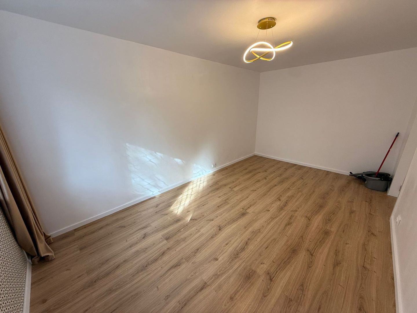 Garsoniera Renovata - Decomandata - Gorjului - Metrou 10 minute - Poză 11