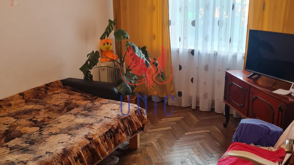 Apartament 3 camere decomandat parter, 1 Mai - Poză 8