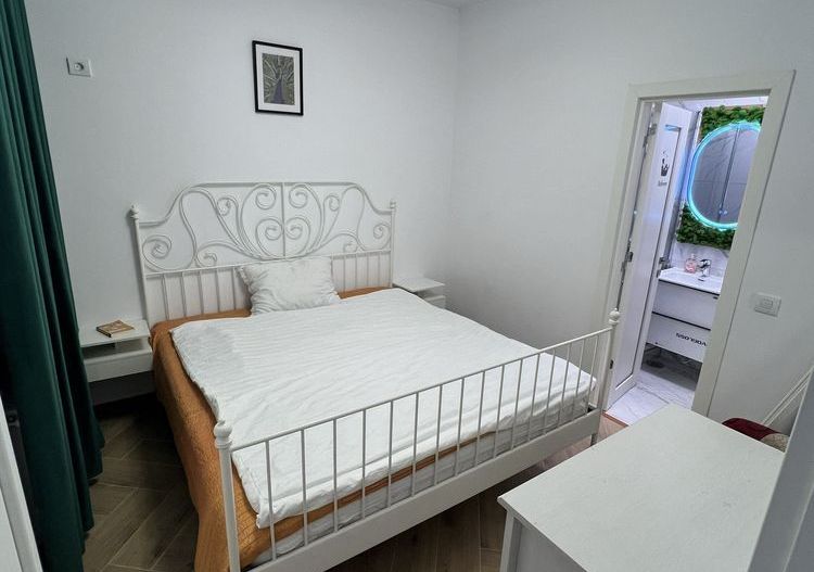 Ag BRASADAS închiriază ap 2 cam Et 2 LUX Centrul Vechi. - Poză 8