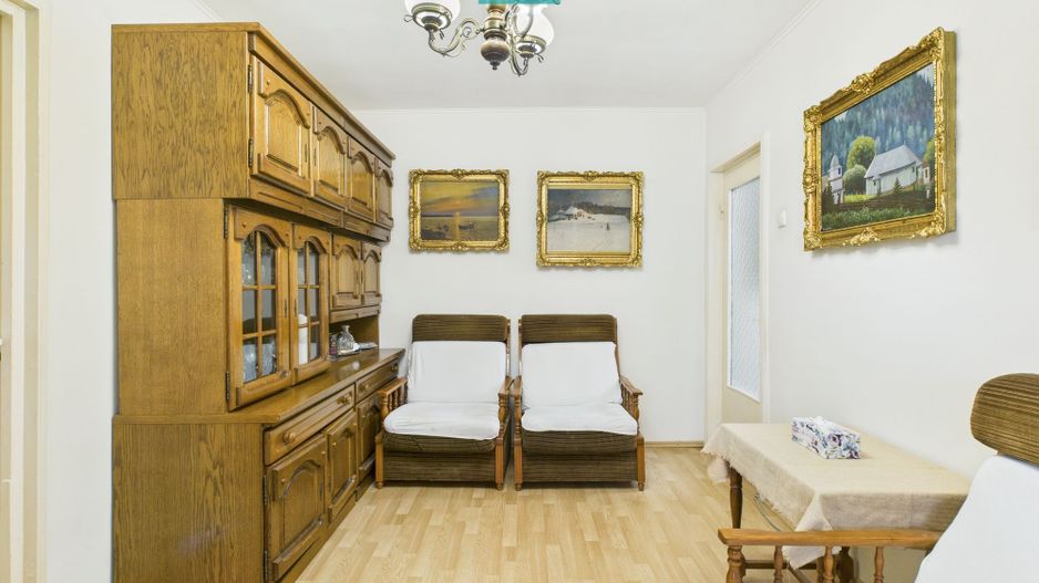 Apartament 3 camere etajul 1 zona Fortuna - Poză 2