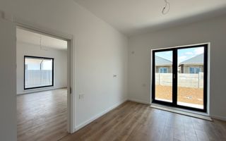 Casa 4 camere pe parter-Tunari | Teren 400 mp - Poză 12