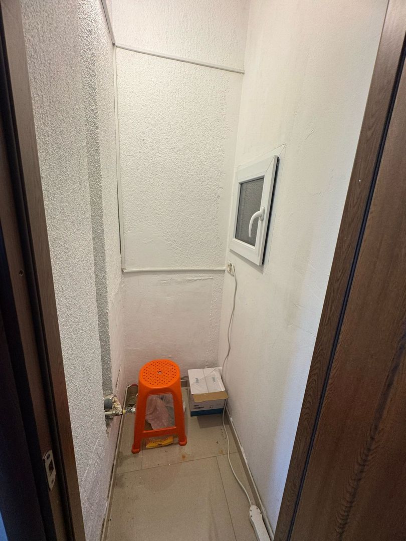 Birouri,sediul firme de închiriat  Etaj 1 în Aradul nou. - Poză 14