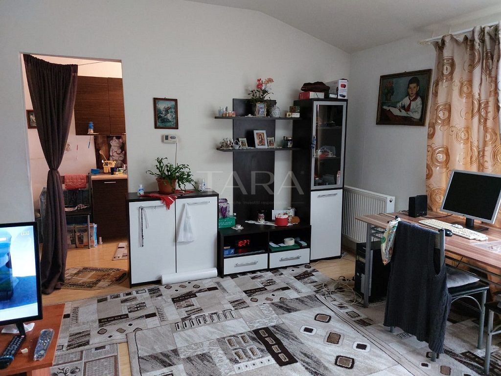 Vand apartament cu 1 camera in Floresti. - Poză 1