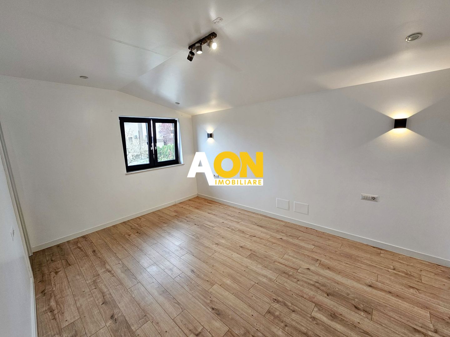 Duplex de lux, 4 camere, 219 mp teren, Cetate - Poză 12