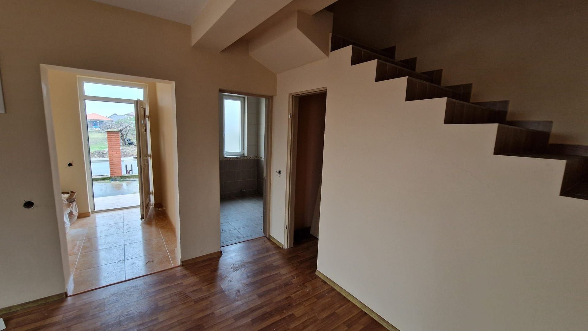 ageuropa.ro vinde casa NOUA cu 4 camere in PAULESTI - Poză 1