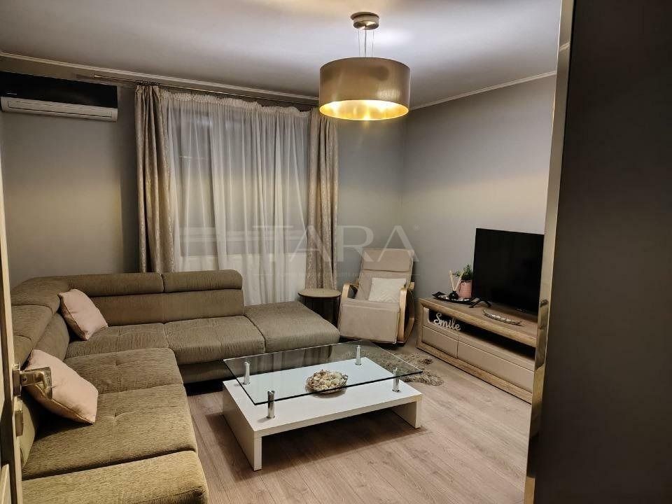 Casă modernă cu curte și foișor, zona Marasti - Poză 1