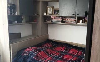 Apartament 3 camere de vanzare Drumul Taberei - Poză 2
