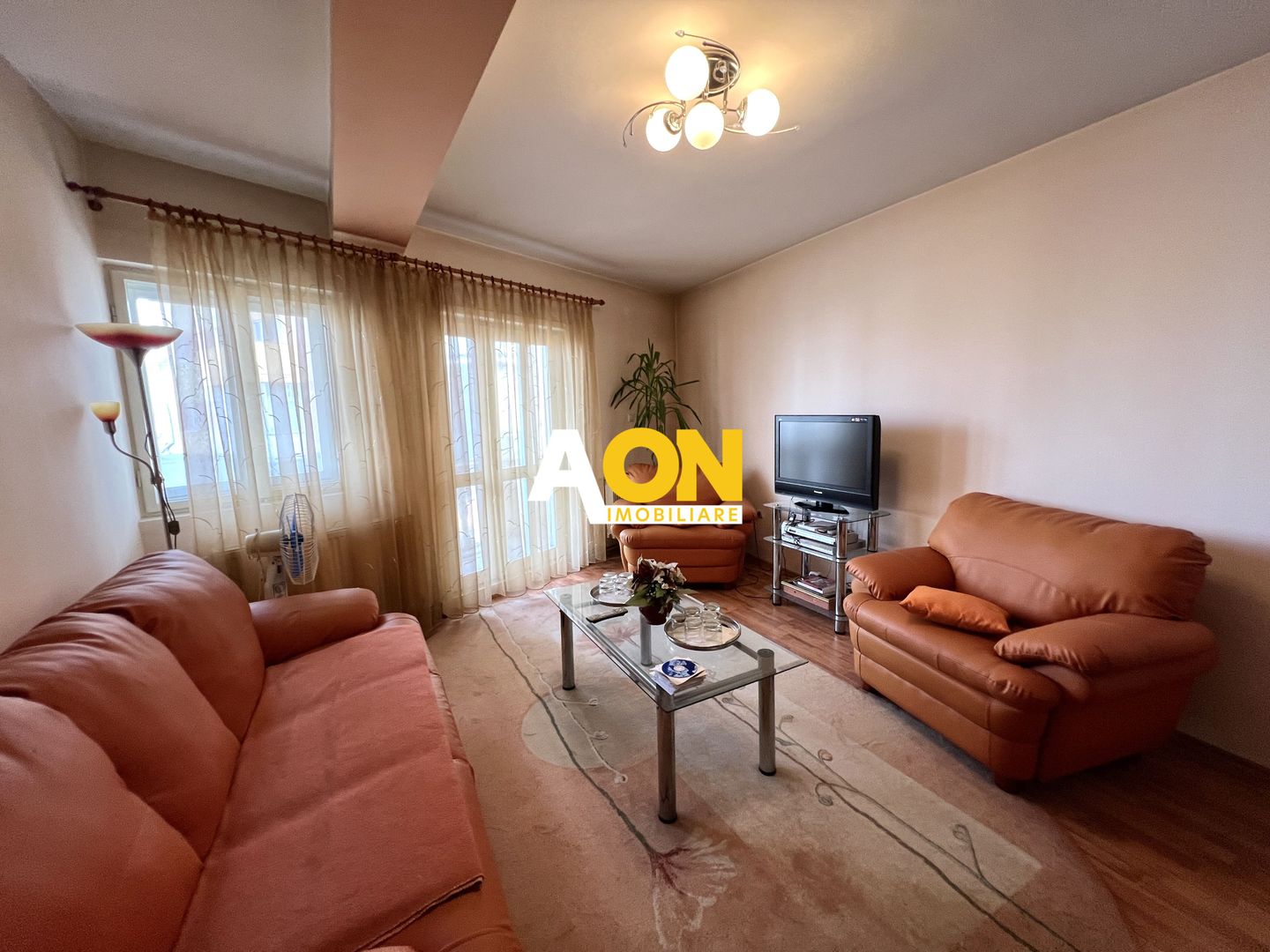 Casa pretabila Pensiune/Camin de Varstnici + Spatii Comerciale Parter - Poză 1