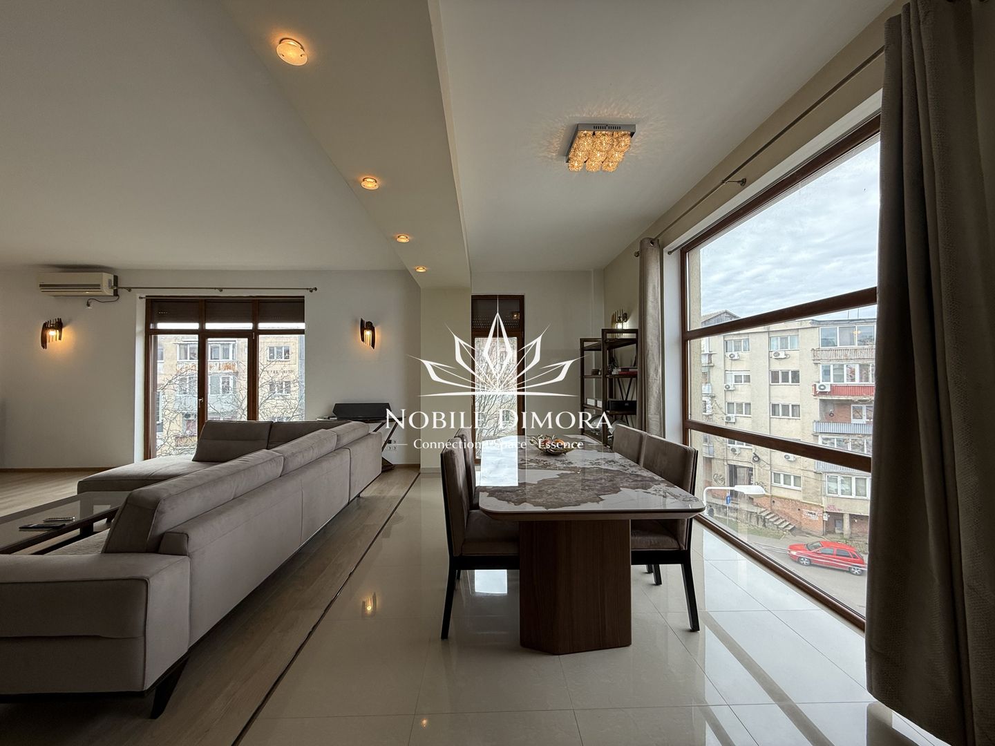 Apartament spatios cu 2 camere de 95 mp in Complexul studentesc - Poză 1