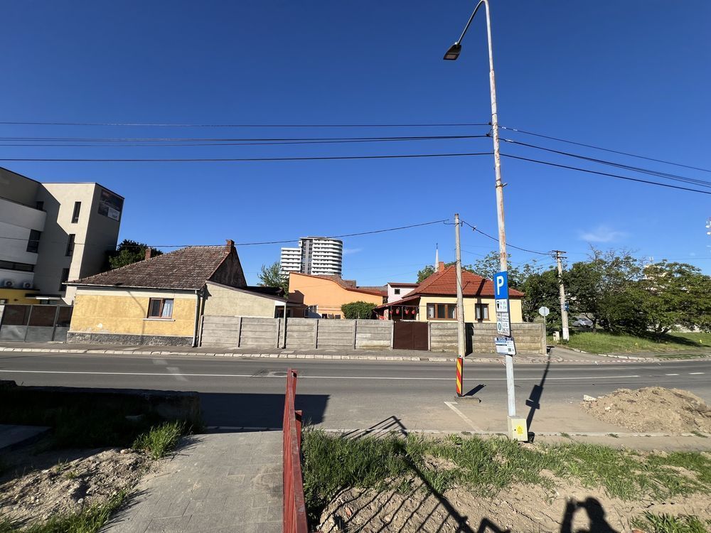 BRASADAS vinde 2 case cu teren 7 ari în zona CENTRALA. - Poză 3