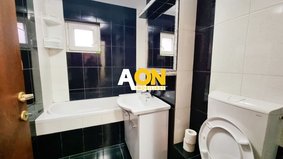 Apartament cu 2 dormitoare, renovat, mobilat, parter inalt, Cetate - Poză 4