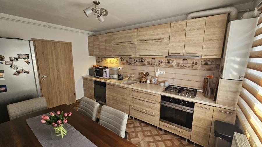 Apartament 3 camere 82 mp 2 băi 2 balcoane etaj 2 in Selimbar - Poză 7