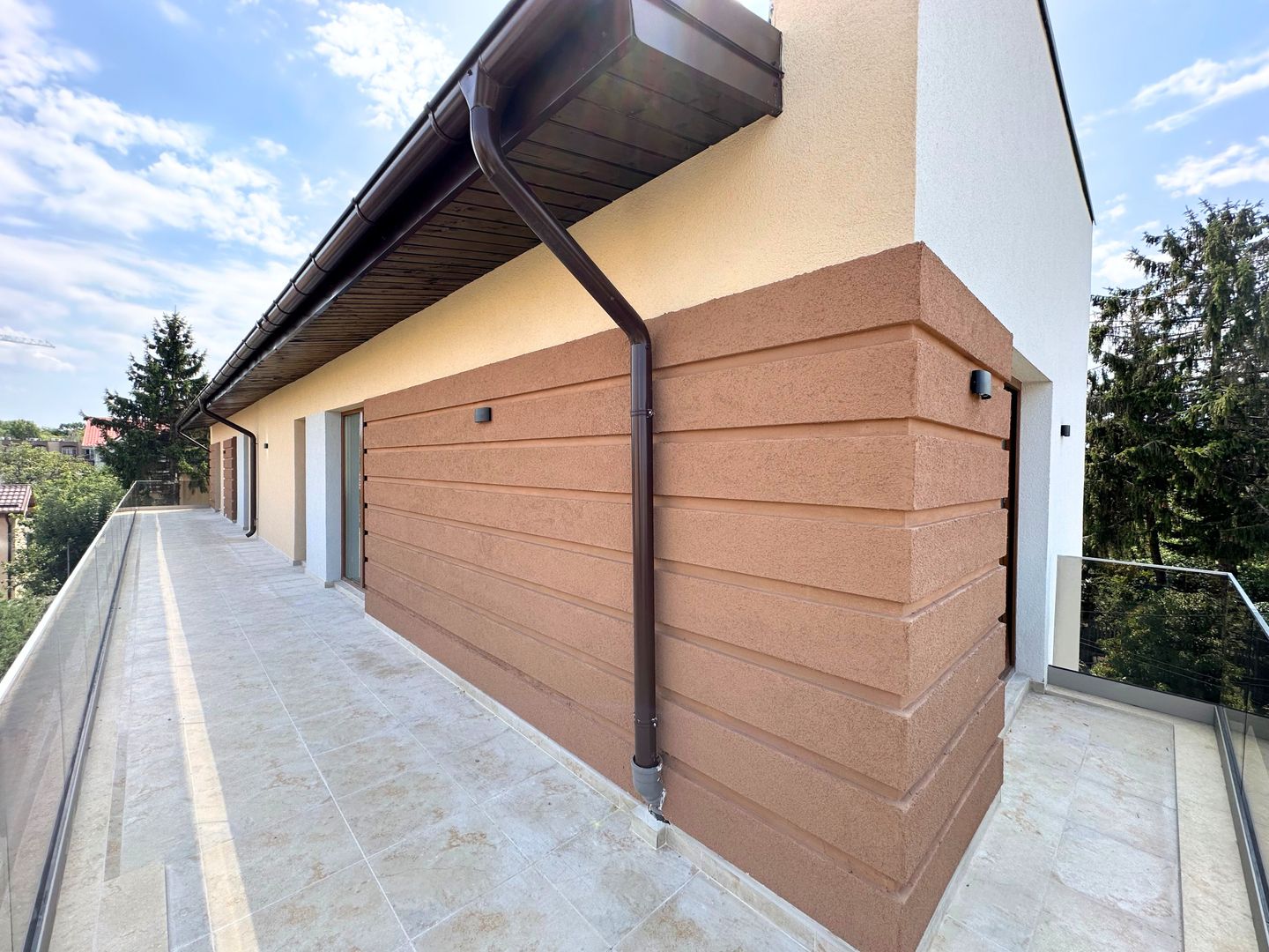 Vânzare apartament 2 camere cu terasa Generoasă zona Bazilescu - Poză 1