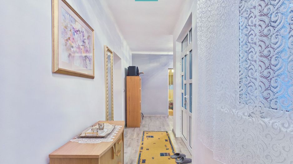 Casă 2 corpuri și 5 camere ultracentral în Curtici - Poză 19