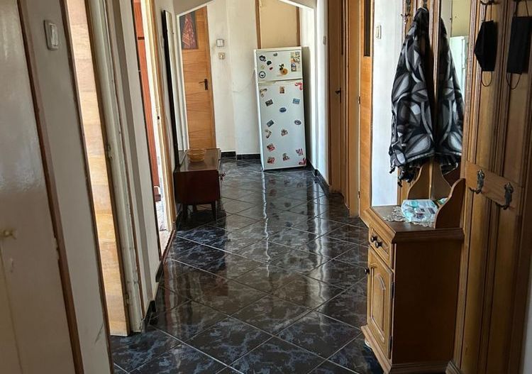 Vanzare 3 camere Titan-Nicolae Grigorescu , bloc 1984, 2 bai, NEGOCIABIL - Poză 3