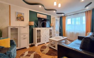 Apartament de inchiriat 3 camere etajul 4, cu lift,  Zona Vasile Aaron - Poză 3