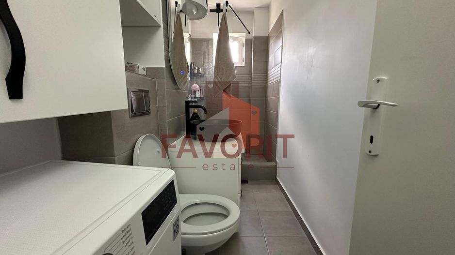 2 camere | etaj 2 | centrala proprie | renovat | mobilat si utilat | - Poză 8