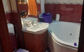 ageuropa.ro vinde apt 4 cam. 80mp etaj 1 în Micro 16. - Poză 10