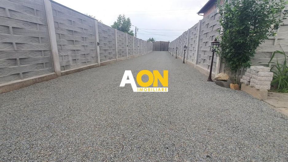 Casa 10 camere, 1000 mp teren, la asfalt, Barabant - Poză 25