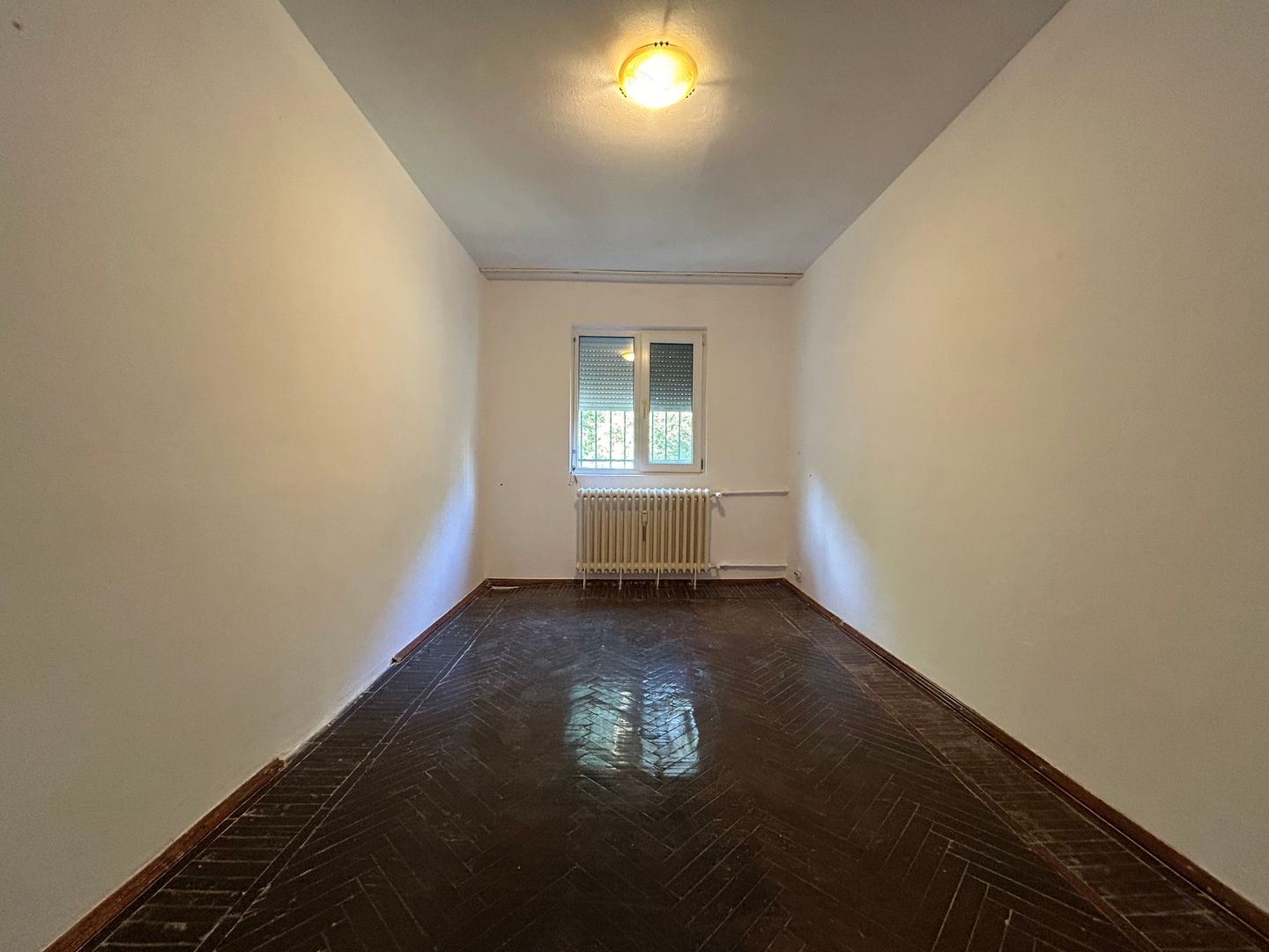 Apartament cu 3 camere și boxă în zona Complex KM5 - Poză 5