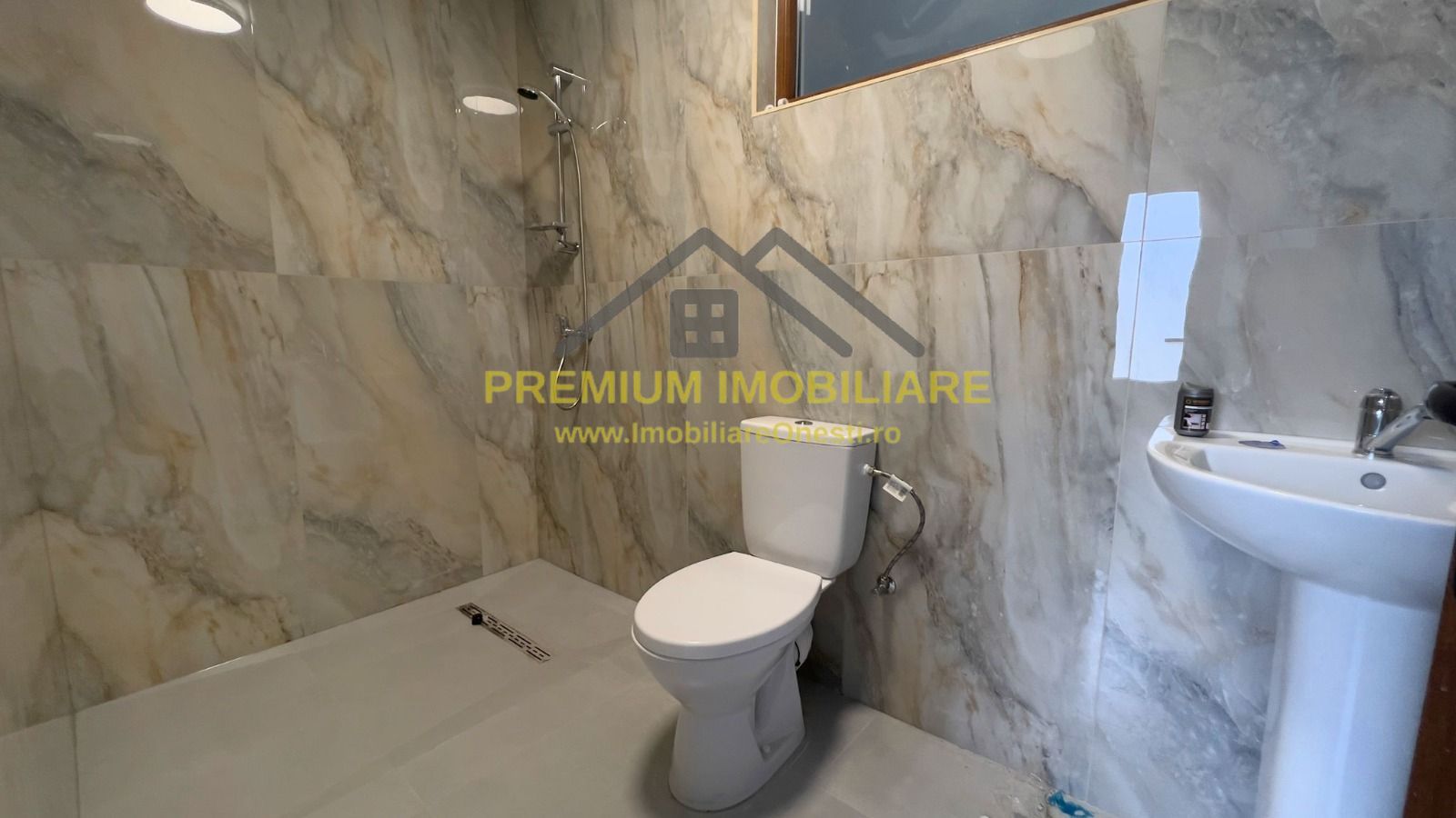 Oportunitate de investiție – Proprietate versatilă în Onești - Poză 8