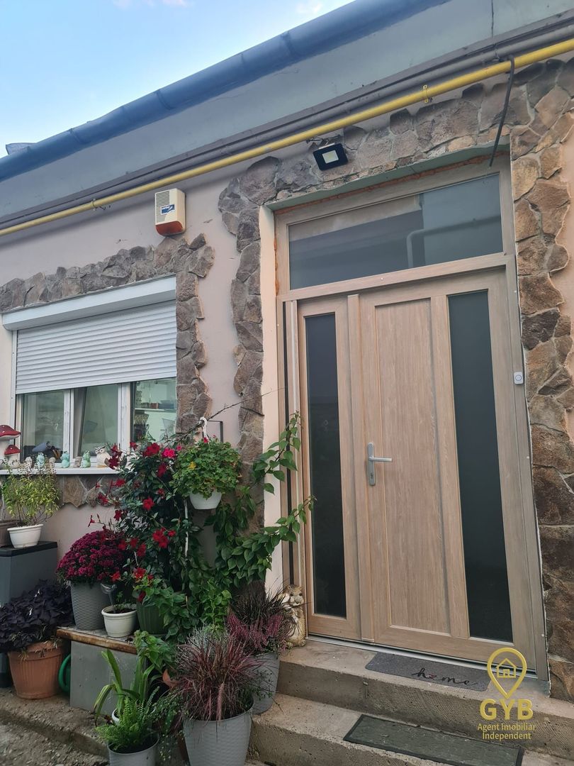 Casă cu 5 camere,  S+P+Mansarda-zona centrală Oradea(Strada Primariei) - Poză 18