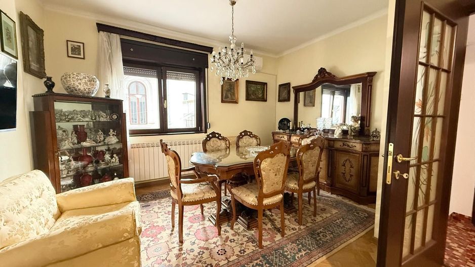 OPORTUNITATE APARTAMENT 3 CAMERE ZONA CISMIGIU + GARAJ + BOXA + CENTRALA PROPRIE - Poză 1