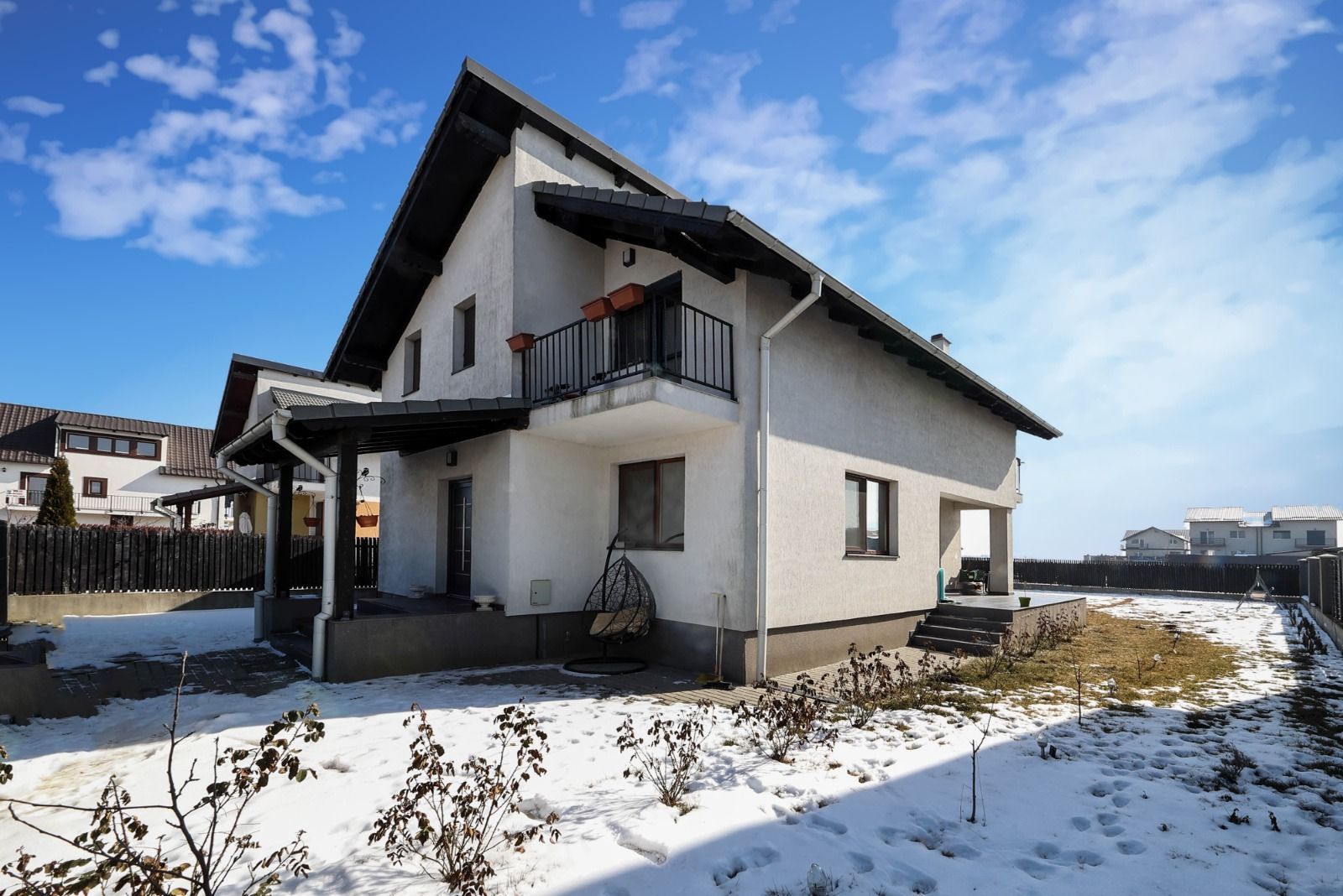 Casă Individuală Modernă de Vânzare | Sânpetru, Brașov - Poză 1