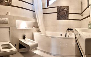 Vila 260 mp-teren 1150 mp-foisor-2 balcoane-terasa 30 mp-garaj-Unirea - Poză 6