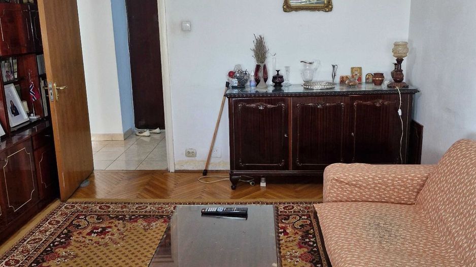 AP. 3 CAMERE 1 MAI, 82 MP UTILI, NEMOBILAT, DECOMANDAT, COMISION 0% - Poză 2