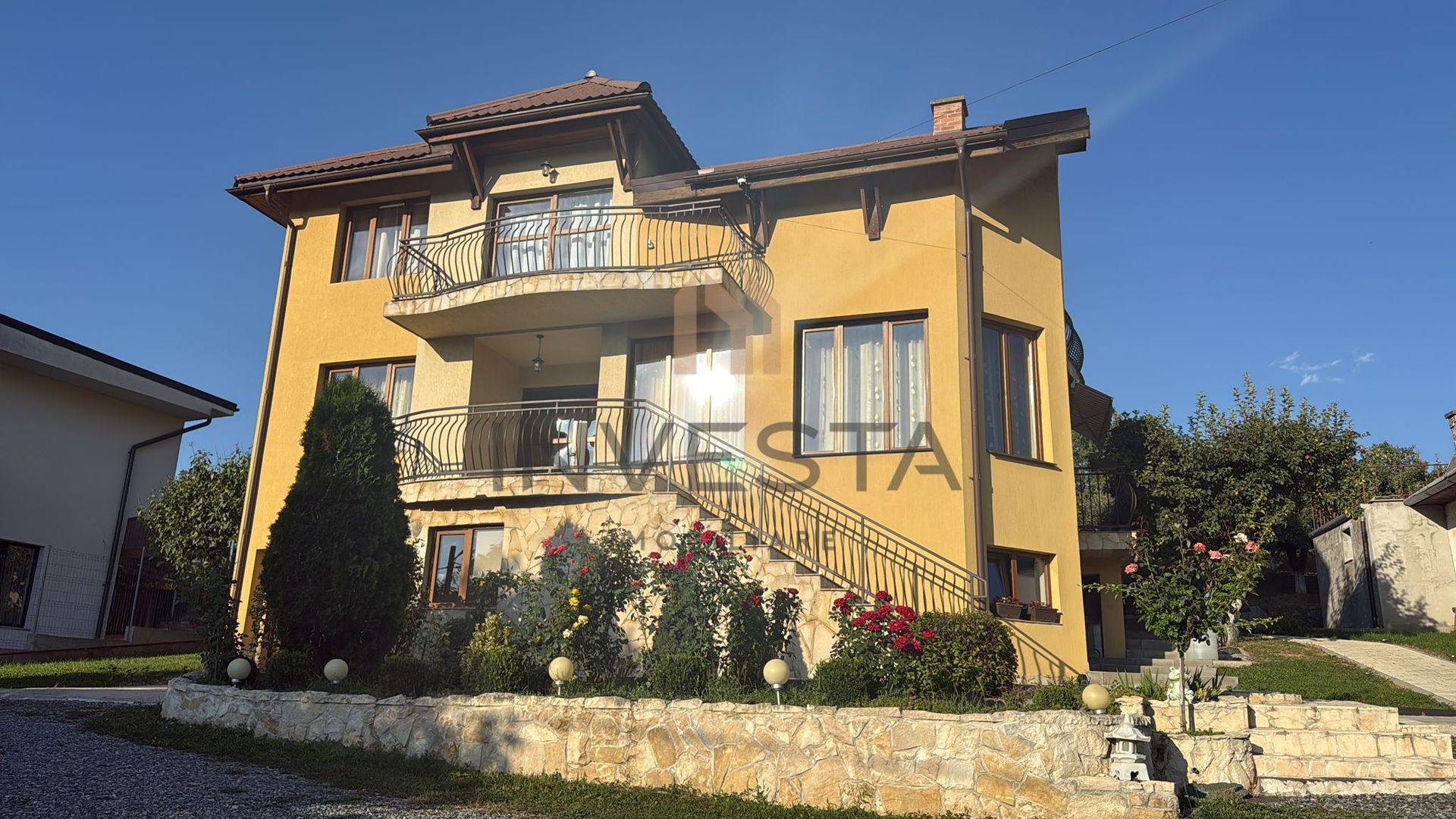 Casa individuala 187 mp utili cu teren in proprietate de 831 mp! - Poză 1