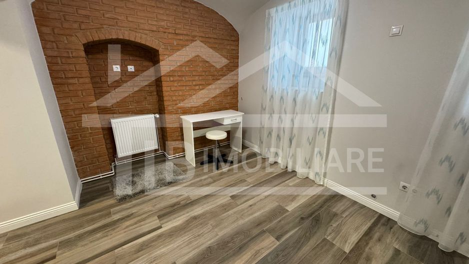 Apartament cu 2 camere, 45mp, Zona Central - Poză 2