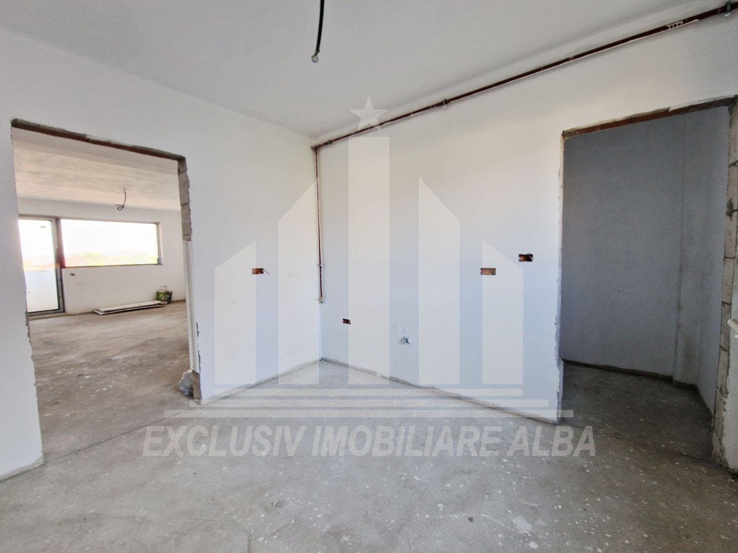 Apartament cu 3 camere, bloc nou, Cetate - Micesti - Poză 4