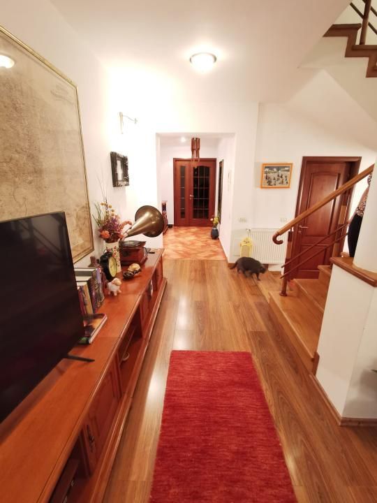 Casă spațioasă și elegantă în Dămăroaia- Jiului- Izbiceni- Comision 0% - Poză 27