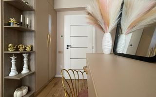 Apartament cu 3 camere de vânzare - Poză 4