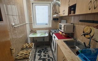 Garsoniera Metrou 1 Decembrie 1918 confort 1 - Poză 3