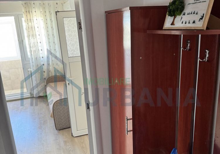 Inchiriez apartament 3 camere podu ros - Poză 2