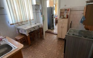Casa ,curte și gradina.Teren cu 2700 mp. - Poză 3