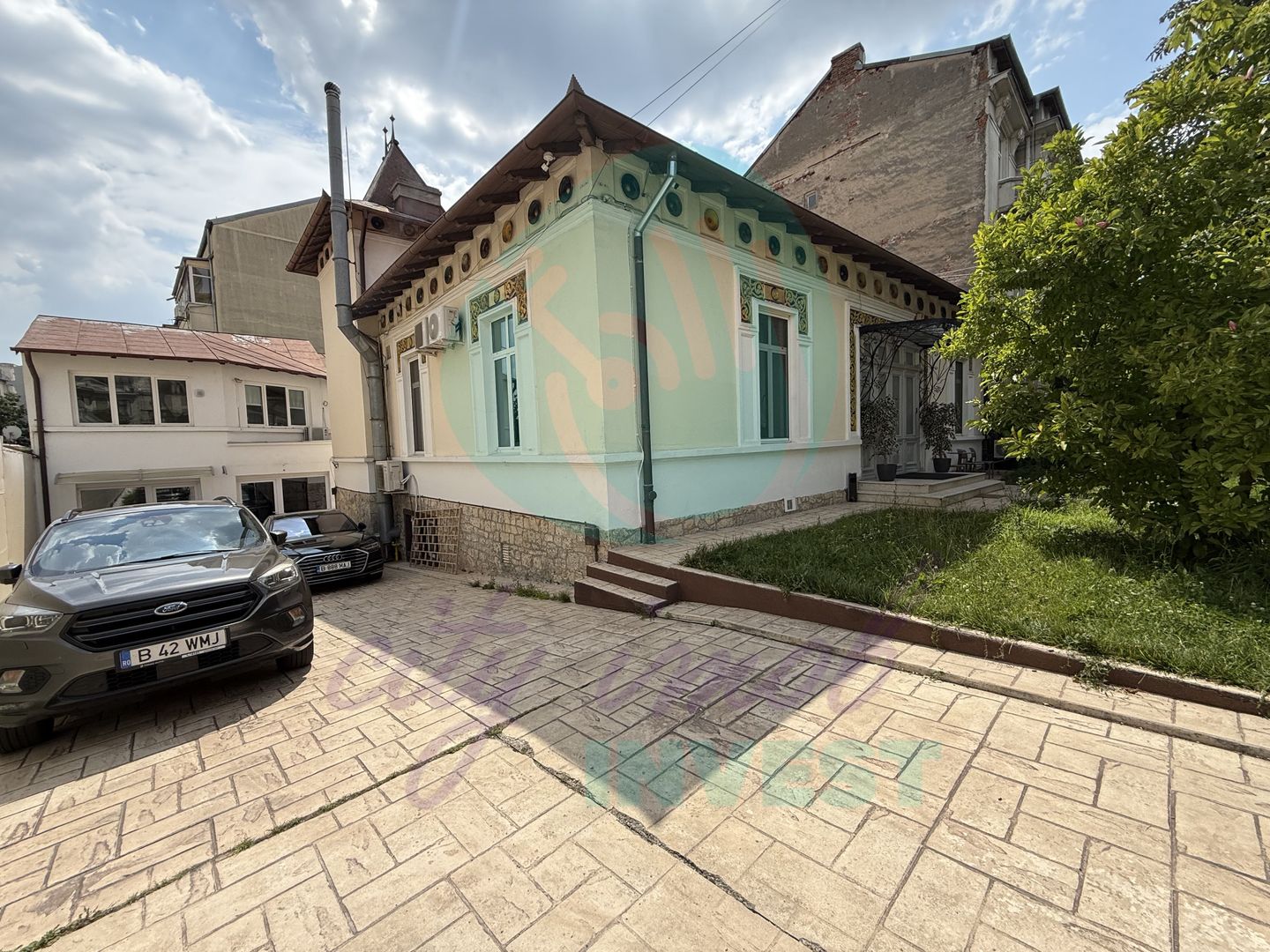 La 2 pasi de Parcul Cismigiu. Proprietate emblematica/ 641 mp teren - Poză 4