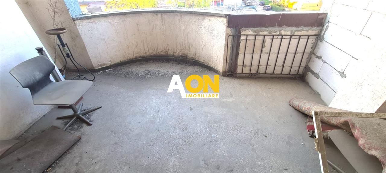 Apartament de vanzare, 3 Camere, 2 Bai, Zona Stadion - Poză 8