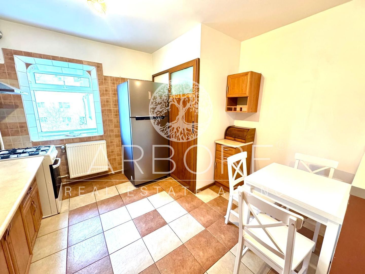 Apartament 3 camere de închiriat–Loc de parcare inclus - Poză 4