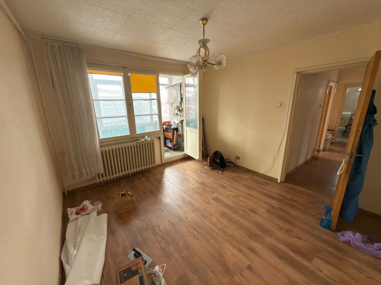 Apartament incapator, patru camere, Resita-Berceni, 120.000€ negociabil - Poză 1