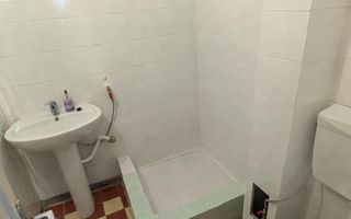 Apartament decomandat 4 camere 90 mp-balcon-Zona Centrala - Poză 9