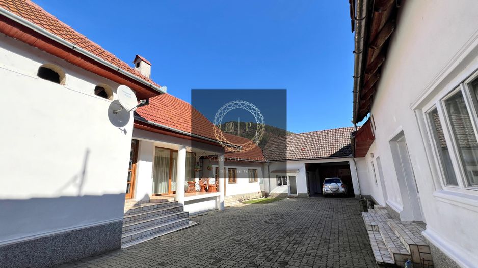 Casă pretabila 2 familii | 280 mp utili| 1350mp Teren | Garaj - Poză 2
