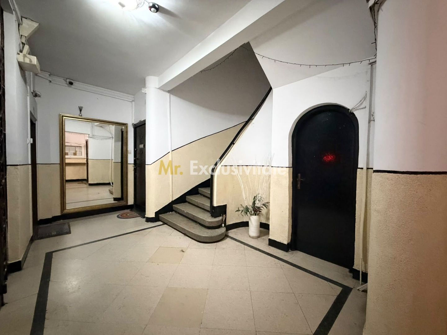 Garsonieră de închiriat, renovată, langă metrou Universitate - Poză 10