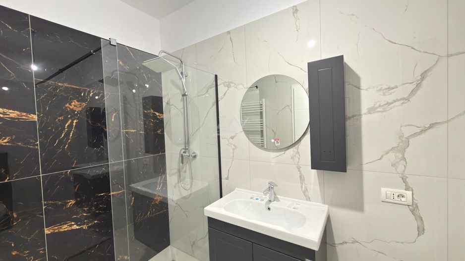 3 camere. Decomandat. Loc de parcare. - Poză 8