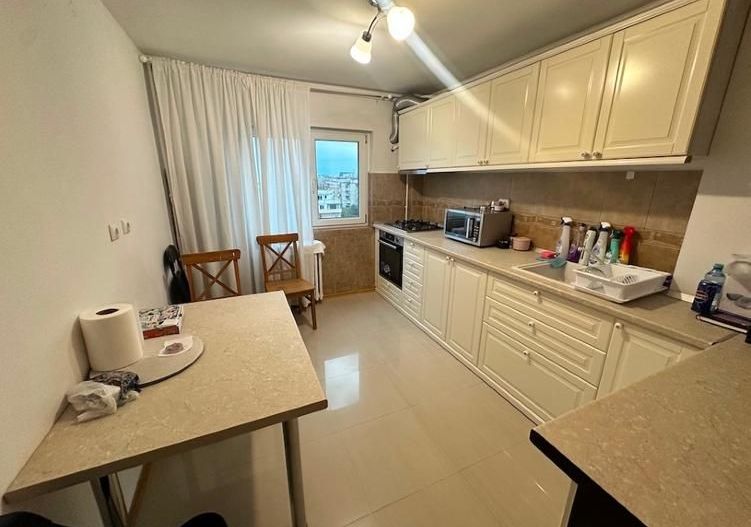 De vanzare apartament 3 camere, zona Rahova-Sebastian - Poză 1