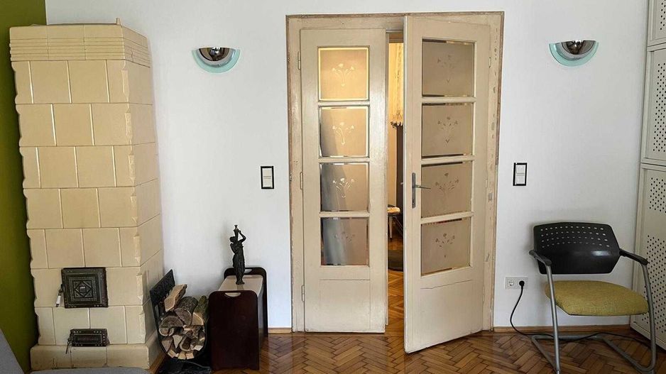 Vând apartament 2 camere, renovat - Cartierul Funcționarilor - Poză 2