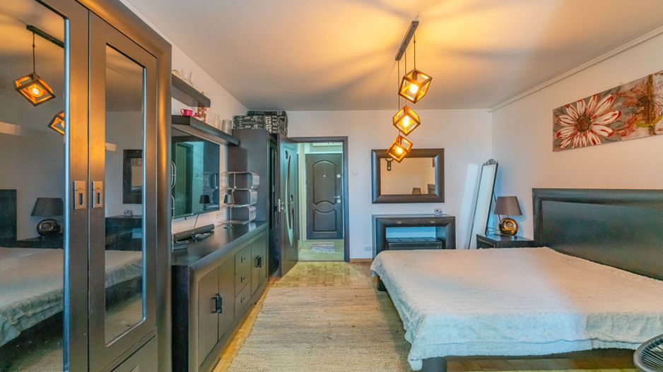 Închiriere garsonieră Brașov, Astra: Aer condiționat, centrală proprie - Poză 3